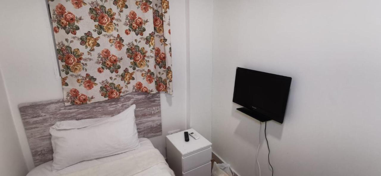 Hostal Gracia Torrejón de Ardoz Exteriér fotografie